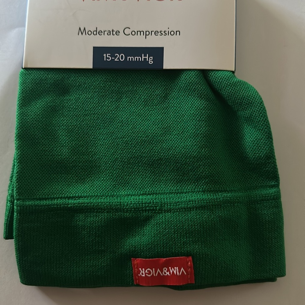 Green Compression Calf Sleeve - Moderate Compression - Picture 3 of 4